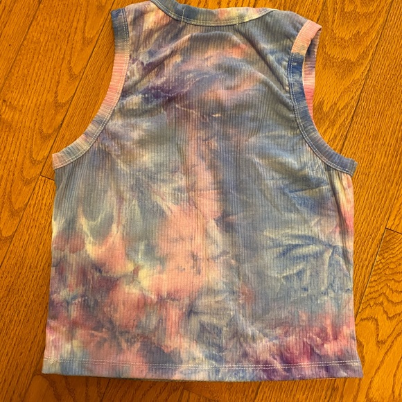 Tie-dye women’s set tank top and shorts - Picture 14 of 15